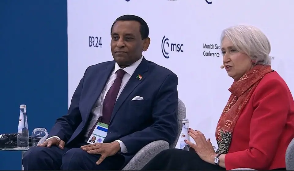 تتضمن "استسلاما كاملا" للدعم السريع.. رئيس وزراء السودان يطرح مبادرة سلام بميونخ