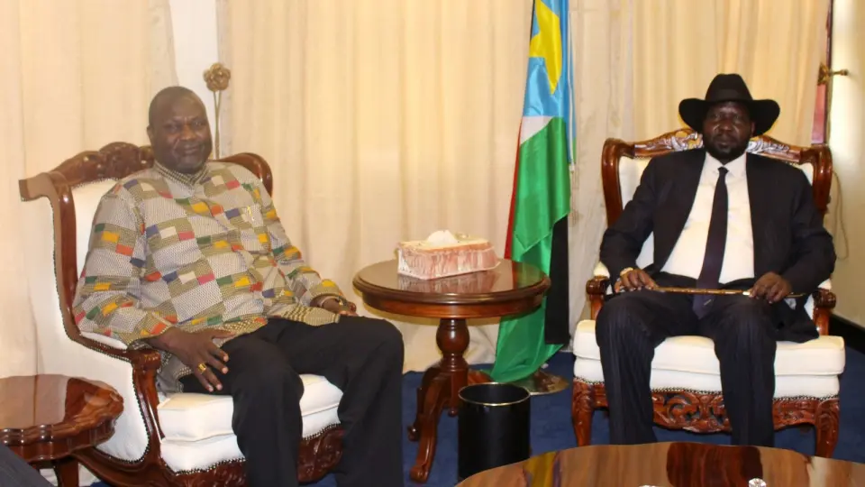 رئيس جنوب السودان سلفاكير ميارديت يستقبل نائبه ريك مشار بعد صراع طويل